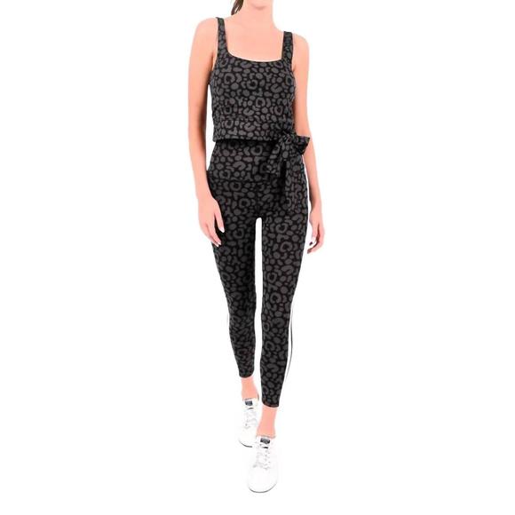 NEW EMILY MCCARTHY bow sport crop top in noir cheetah - Picture 1 of 3